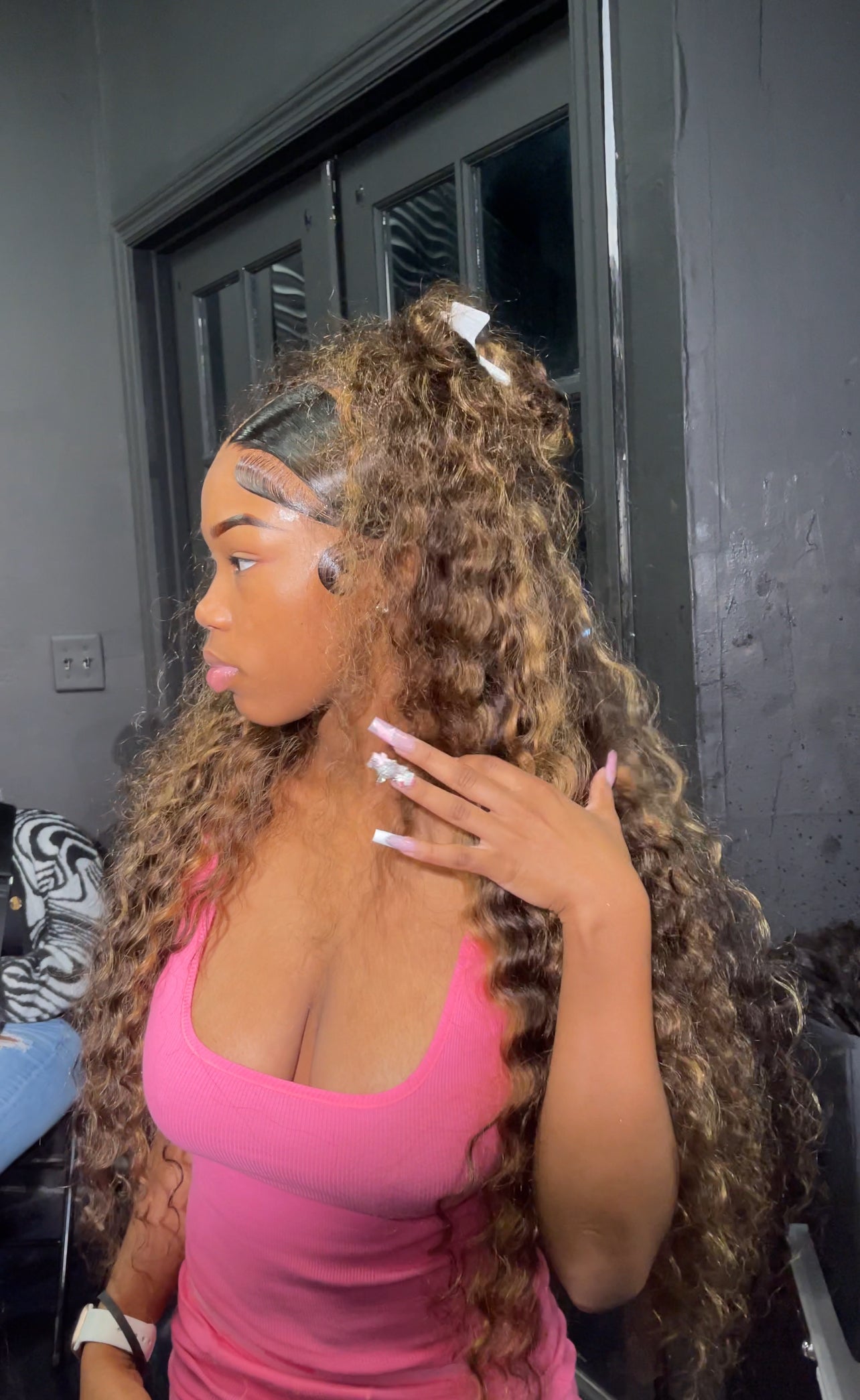 32”-40” Dark Highlight Curly